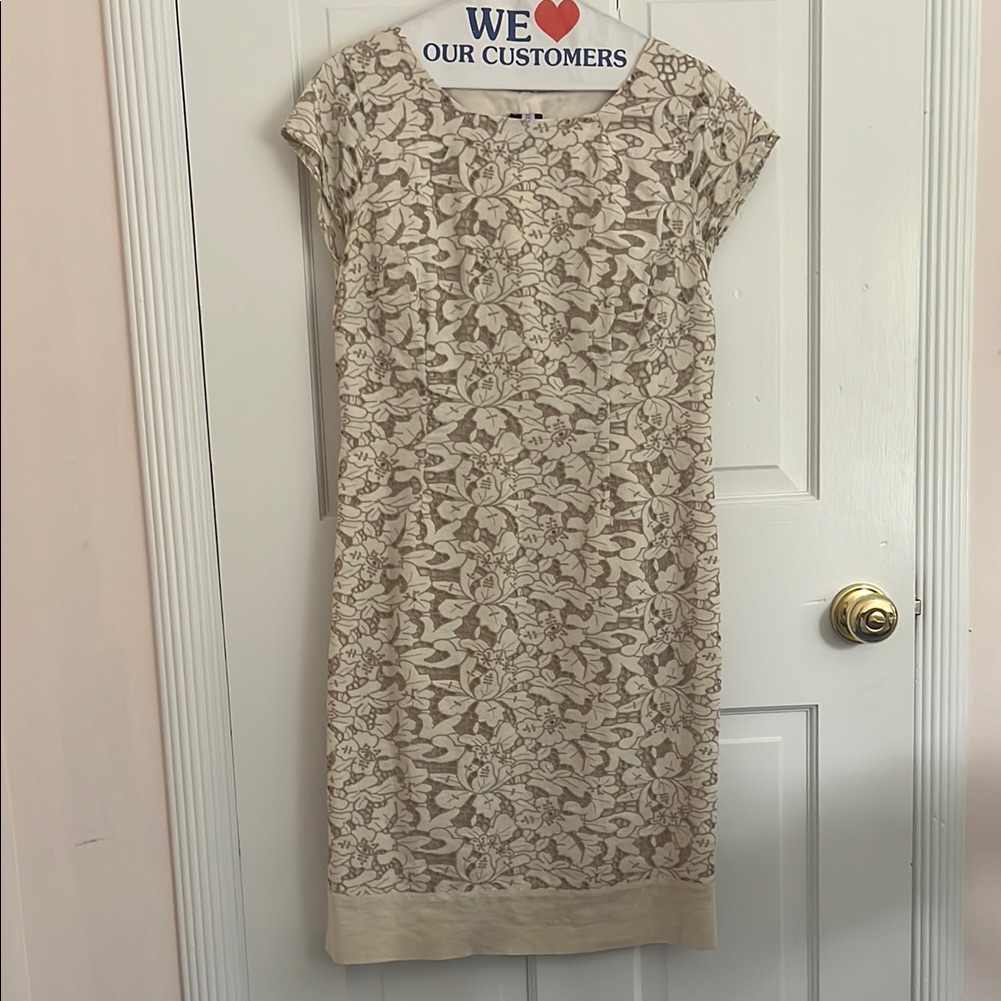 Jones New York- 100% Cotton Embroidered Elegant Cream Floral Dress.